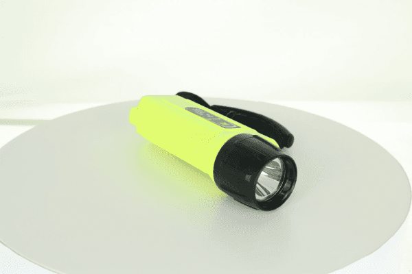 New! Underwater Kinetics Sl4 Eled Mk2 Dive Light W/ Battery Flash Lights